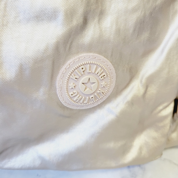 Kipling Defea metallic shoulder bag - Picture 4 of 11